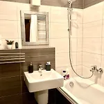 Modern Calm Studio, *